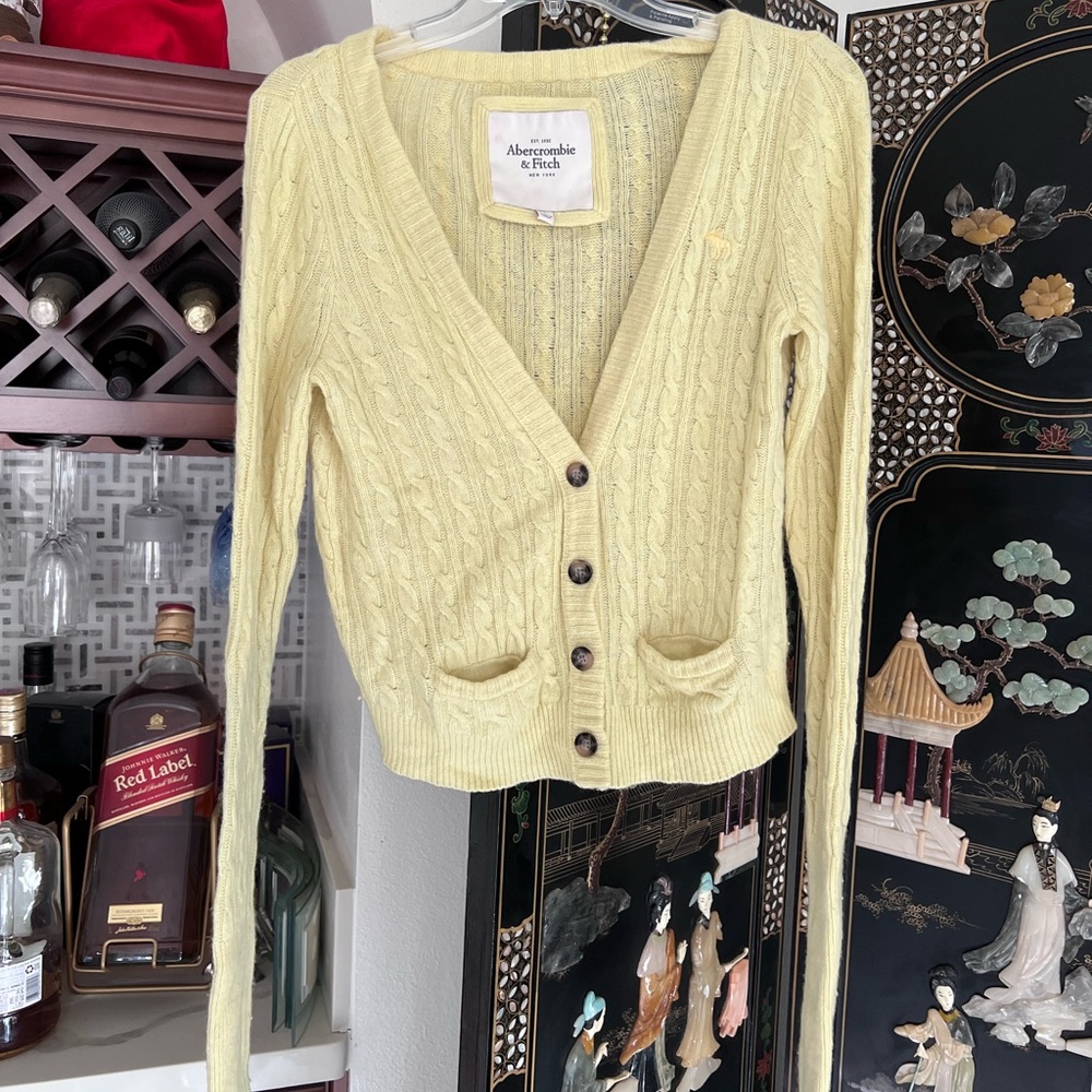 Yellow A&F Abercrombie & Fitch  wool Sweater Size L